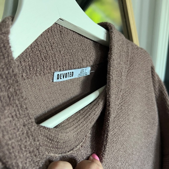 Cozy Brown Mock Neck Sweater – Size S - Picture 4 of 4